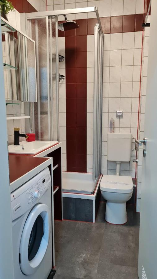 Best-Preis -Gold Suite- Mit Netflix, Self-Check-In, Ebike Ladestation, Fahrradraum, Wlan, Netflix Und Massagesessel - Direkt Am Elberadweg Im Herzen Von Wittenberge Esterno foto