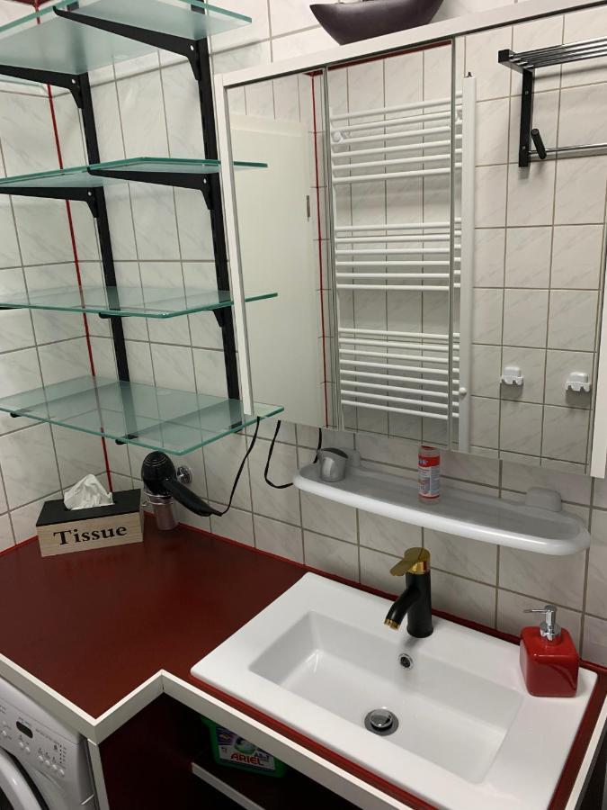 Best-Preis -Gold Suite- Mit Netflix, Self-Check-In, Ebike Ladestation, Fahrradraum, Wlan, Netflix Und Massagesessel - Direkt Am Elberadweg Im Herzen Von Wittenberge Esterno foto